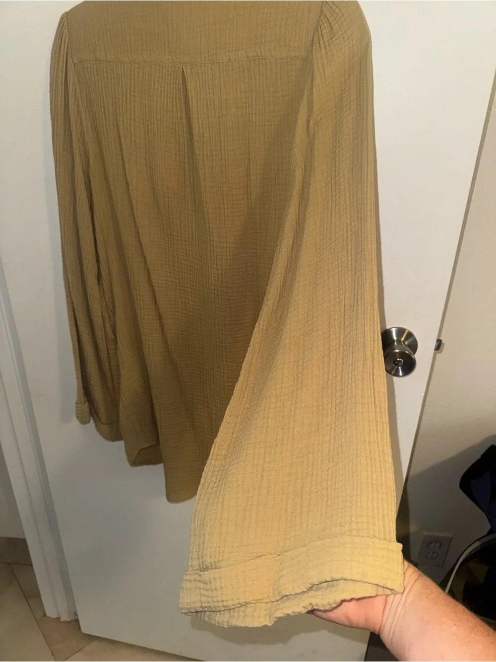 Strait the Label POEMA TAN COLLARED TIE BLOUSE